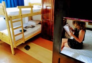 dorm erupcion art hotel